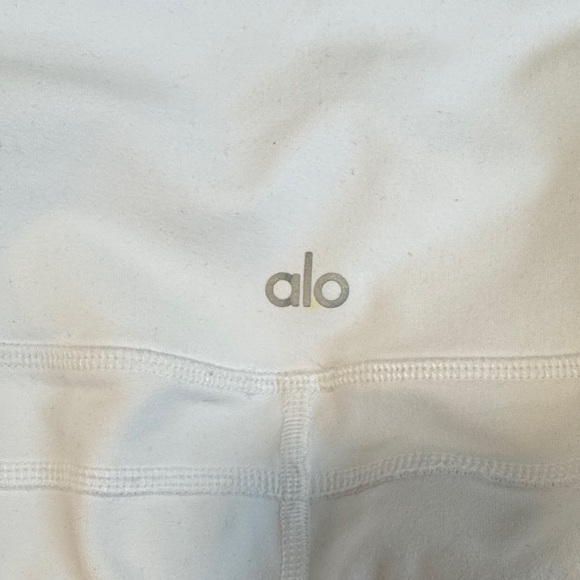 ALO white get wrapped up leggings - Picture 6 of 6